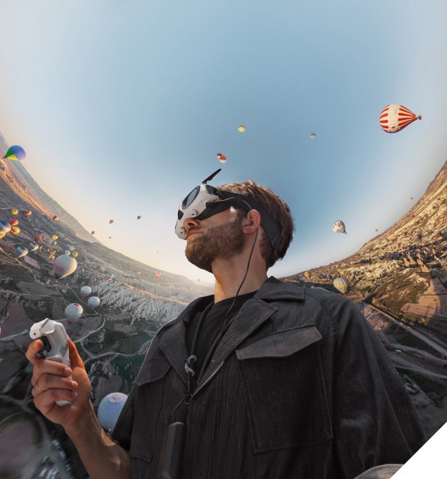 7. Antigravity标语：世界首款 8K 分辨率 360°全景拍摄无人机介绍：反重力 A1 是全球首款 8K 360° 无人机